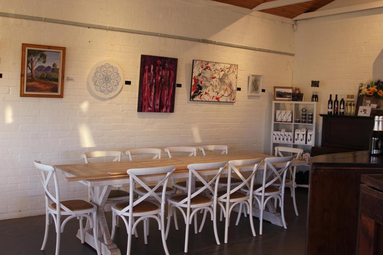 Blueberry Hill Vineyard Stay Rothbury Bagian luar foto
